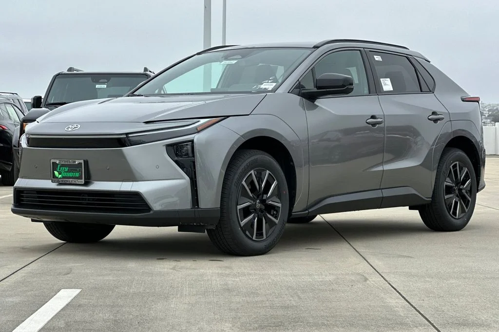 New 2026 Heavy Metal <sup>1</sup> Toyota  XLE image 8