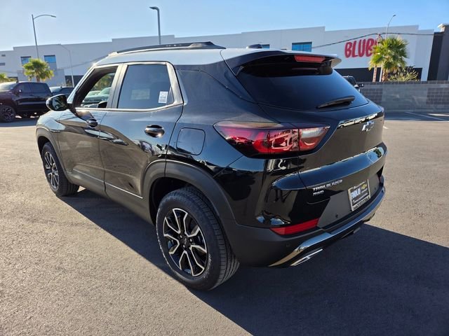 New 2026 Mosaic Black Metallic Chevrolet ACTIV image 3