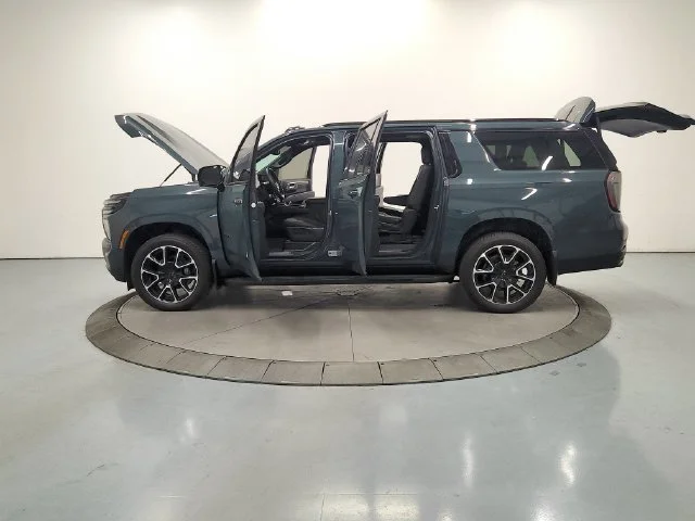 Used 2026 Gray Chevrolet RST image 13