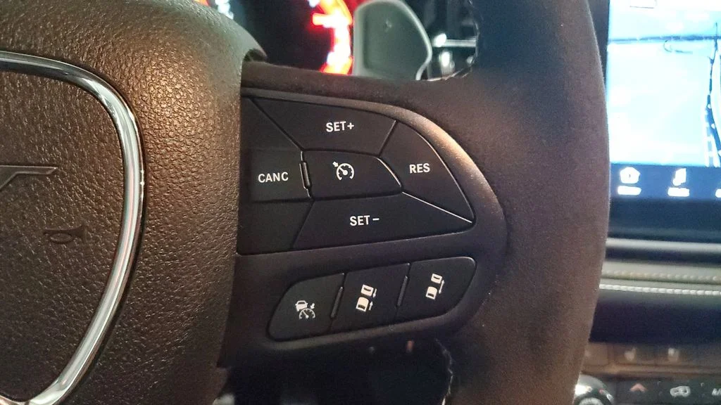 Used 2025 Red Dodge SRT Hellcat image 35