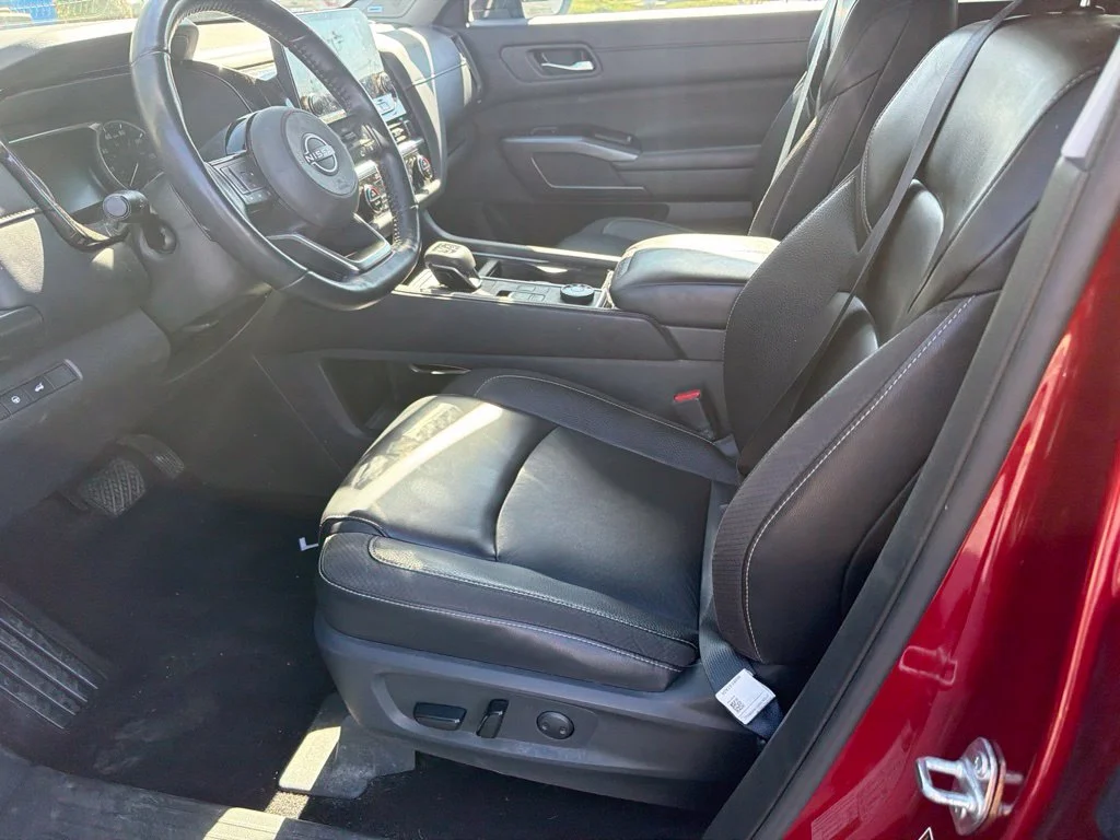 Used 2024 Red Nissan SL image 7