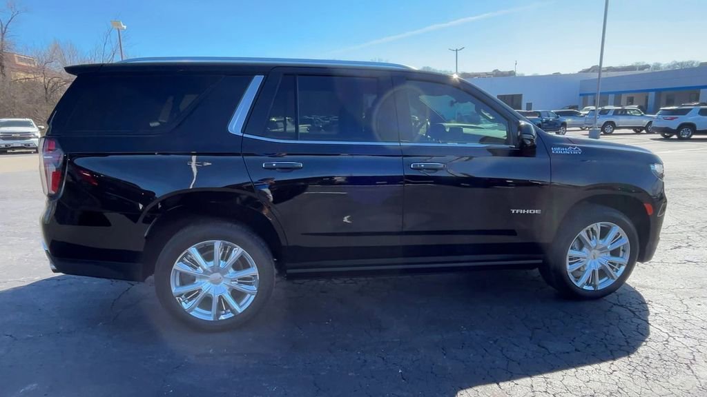 Used 2022 Chevrolet Tahoe High Country with VIN 1GNSKTKL5NR360192 for sale in Kansas City