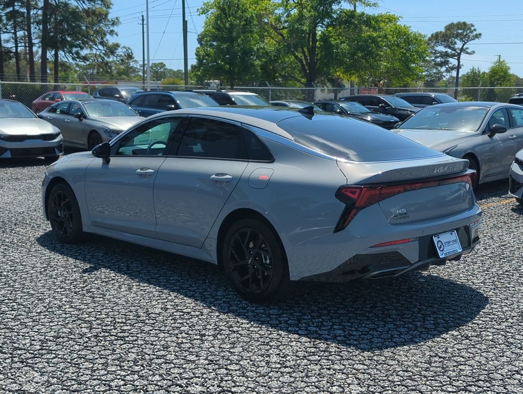 New 2026 Wolf Gray Kia GT-Line image 5