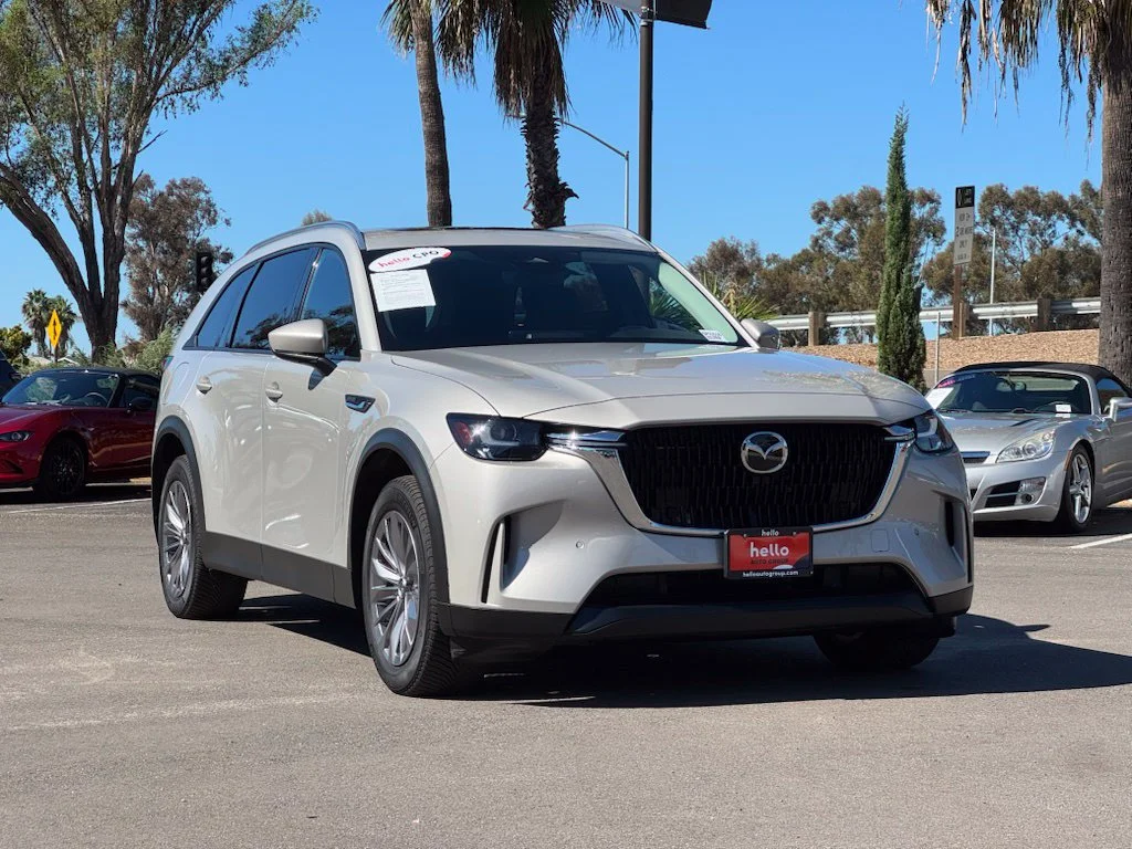 Certified Used 2025 Silver Mazda Preferred image 4