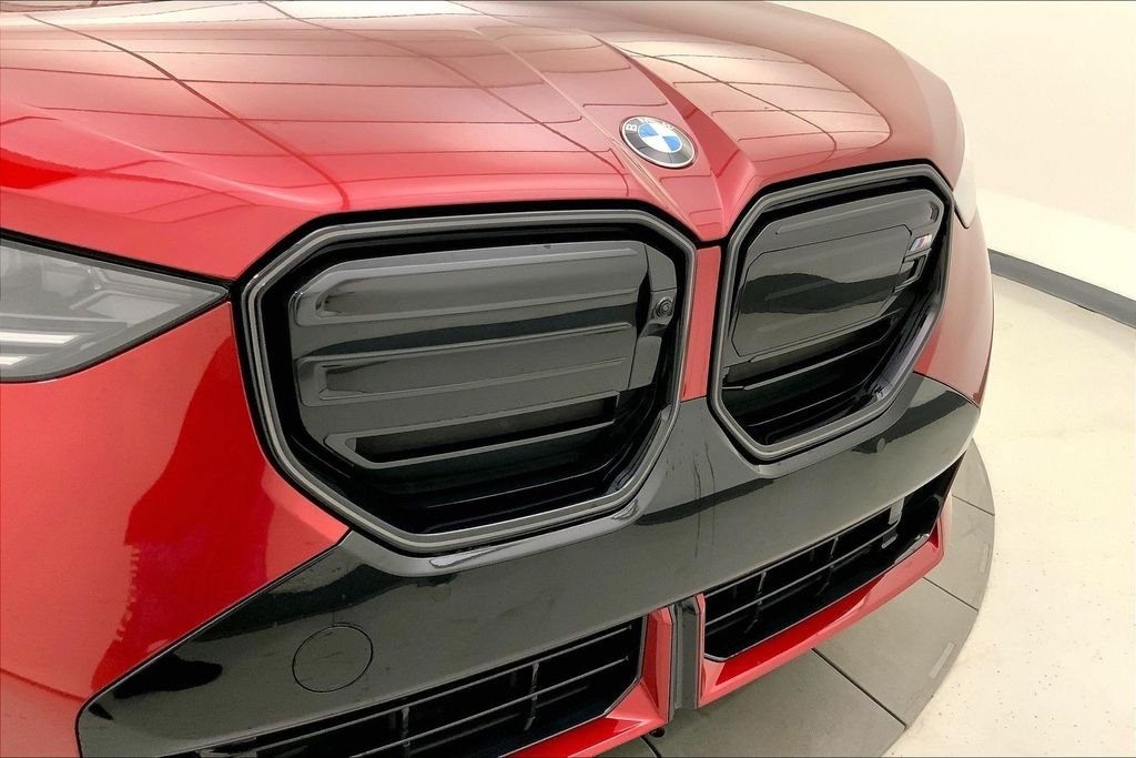 Used 2026 Vegas Red Metallic BMW  image 28