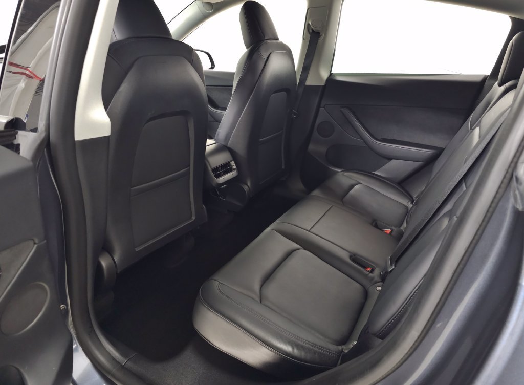 Used 2022 Midnight Silver Metallic Tesla Long Range image 26