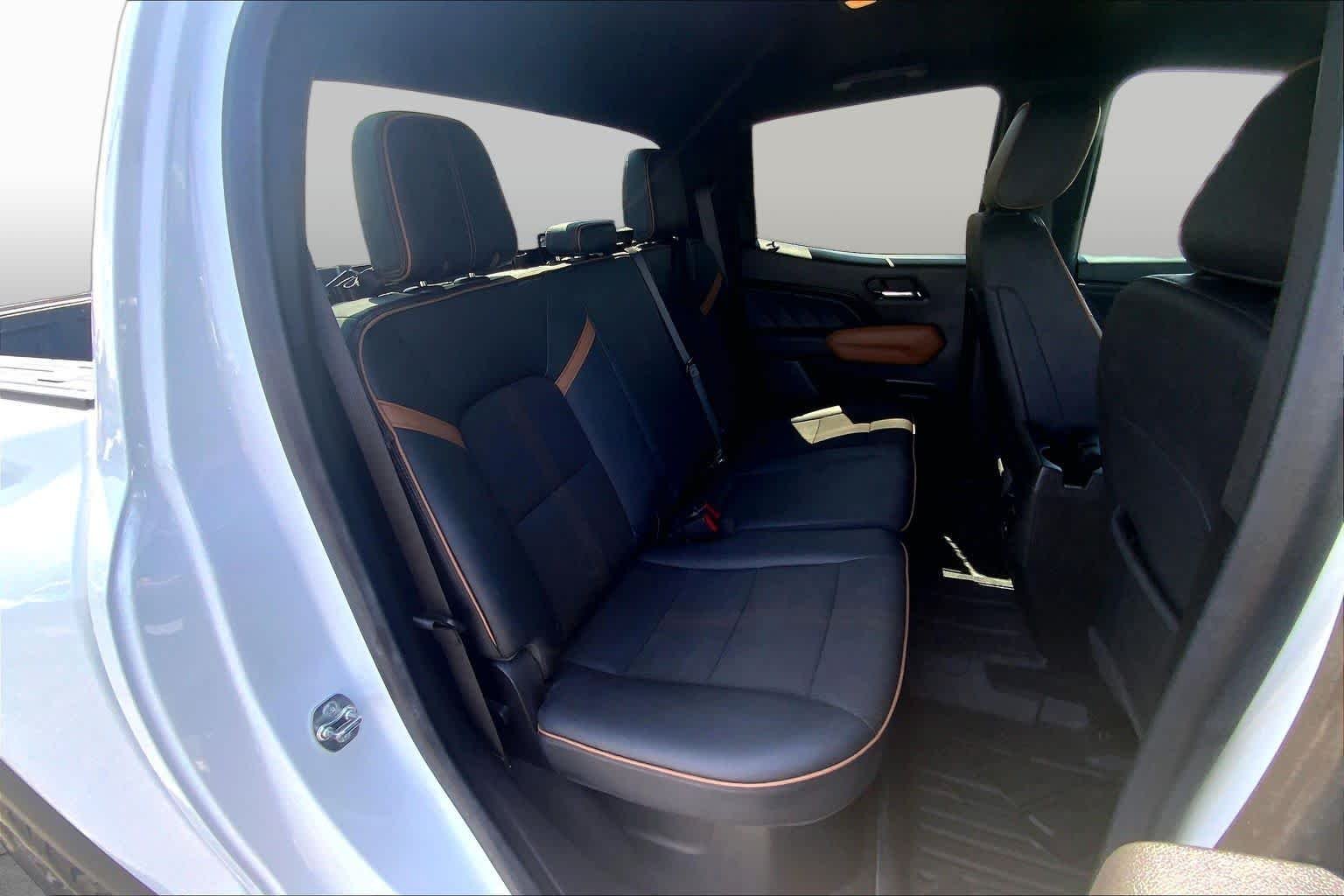 Used 2024 Summit White GMC 4WD AT4 image 40
