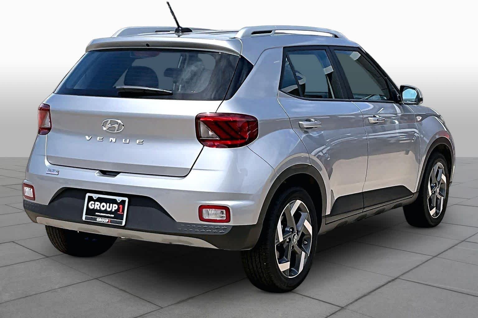 Used 2026 Shimmering Silver Hyundai SEL image 10