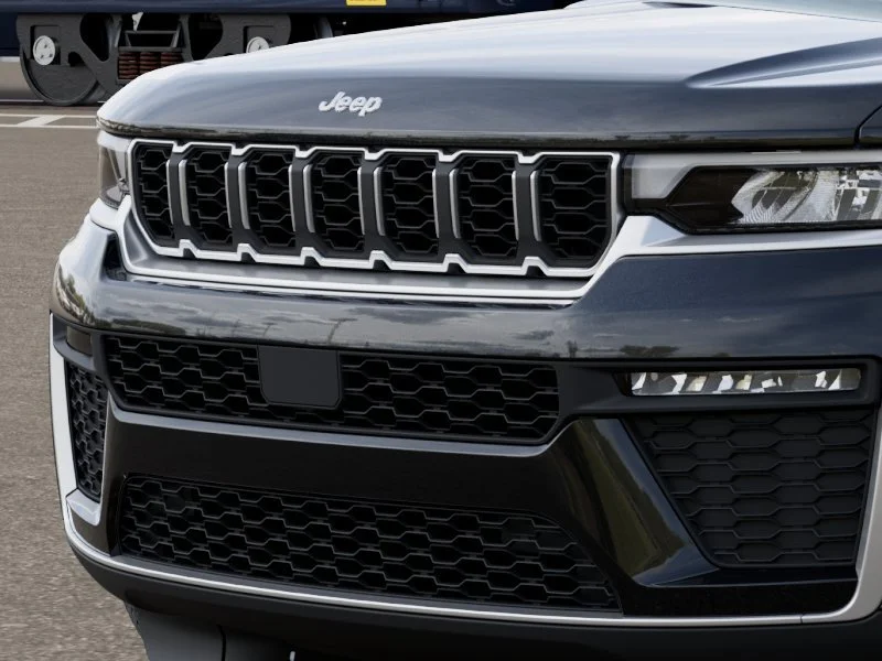 New 2026 Diamond Black Crystal Pearl-Coat Exterior Paint Jeep Limited image 11