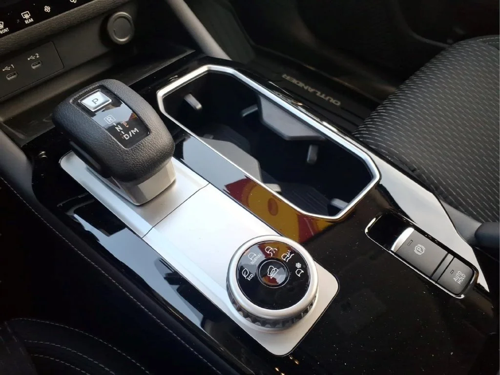 New 2026 White Mitsubishi ES 1.5T 2WD image 15