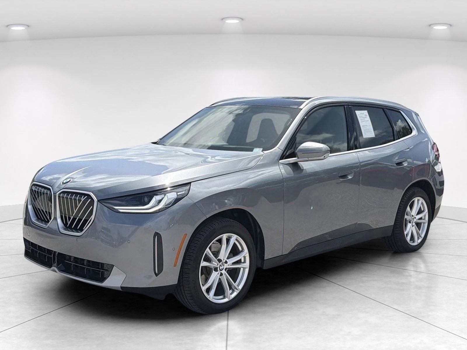 Certified Used 2025 Skyscraper Grey Metallic BMW 30 xDrive image 3