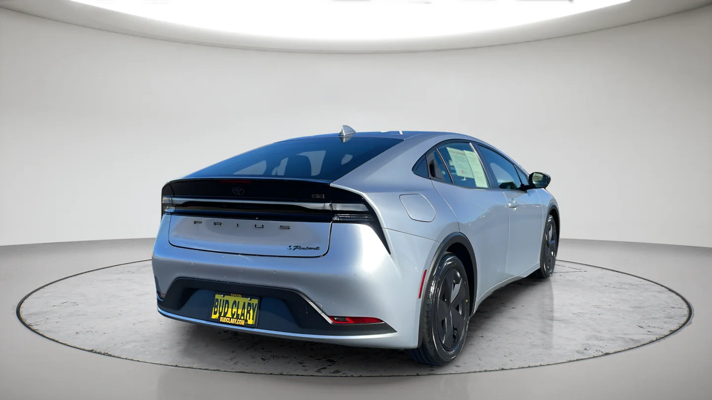 Certified Used 2024  Toyota SE image 5