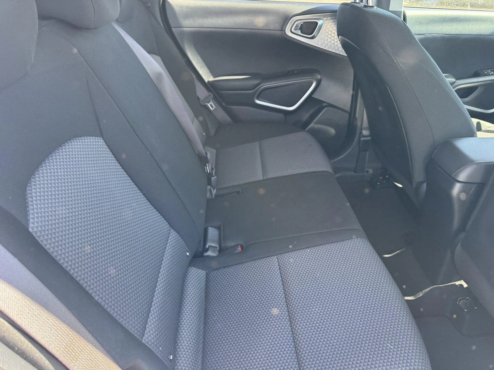 Used 2024 Snow White Pearl Kia LX image 11