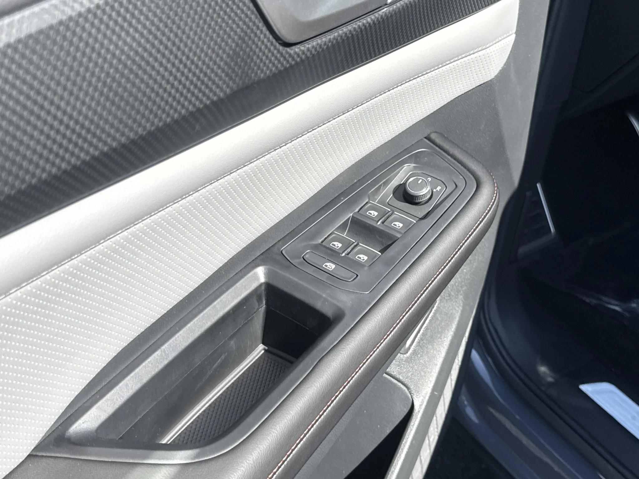 New 2026 Pure Gray Volkswagen 2.0T Peak Edition image 13
