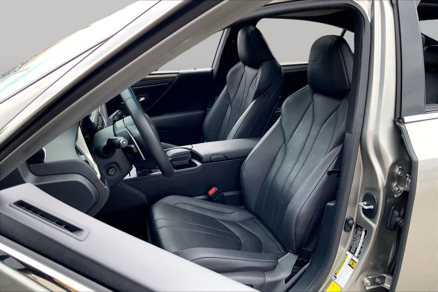 Used 2021 Atomic Silver Lexus F SPORT image 8
