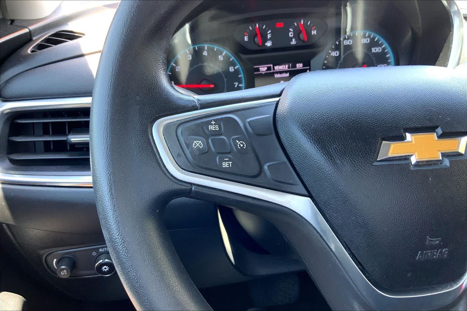 Used 2018 Pepperdust Metallic Chevrolet LT image 21