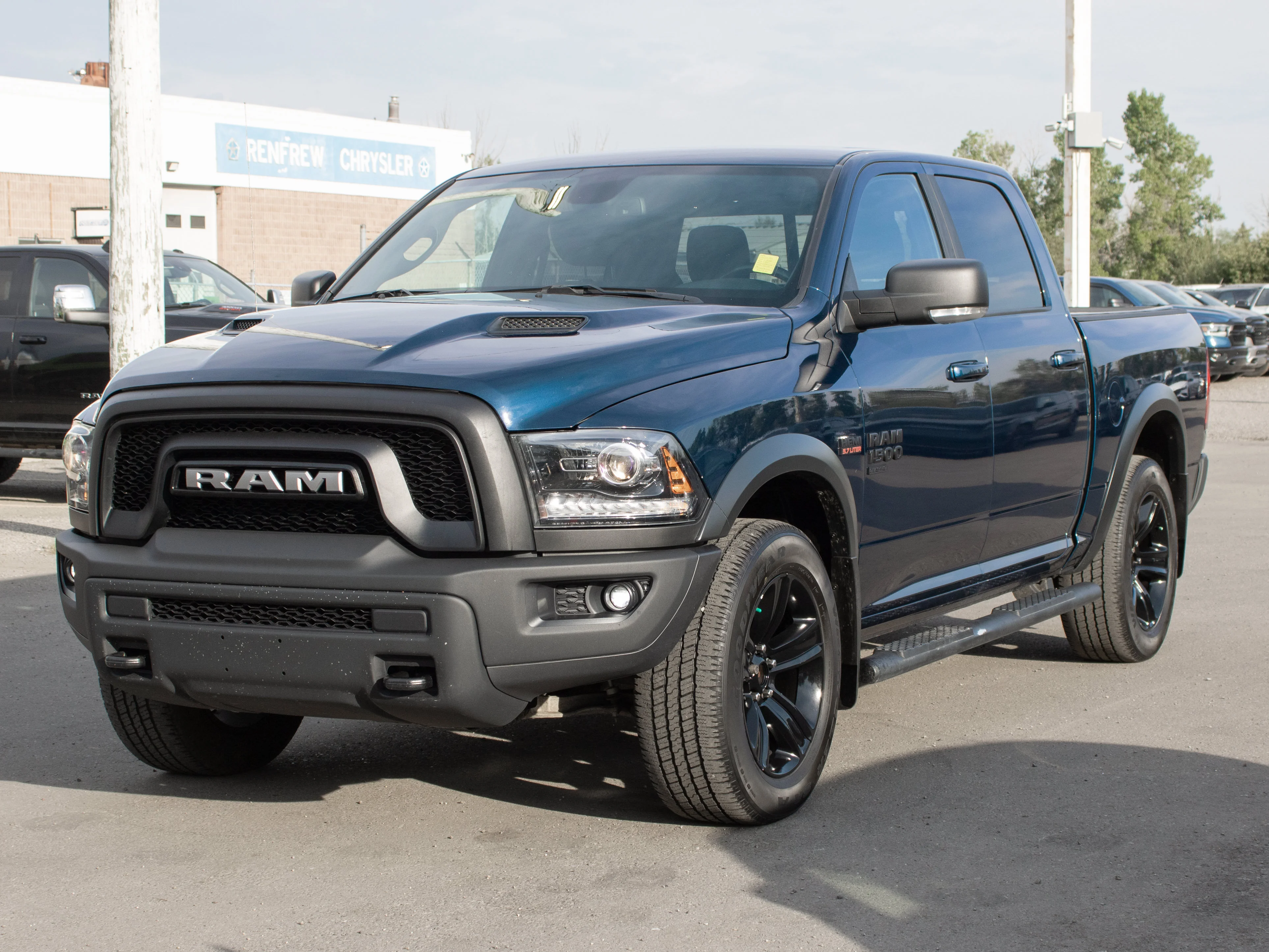 Used 2022 Blue RAM Warlock* | 5.7L HEMI V8 | Heated Seats & Steering Wheel | 8.4 Uconnect | Remote Start | image 12