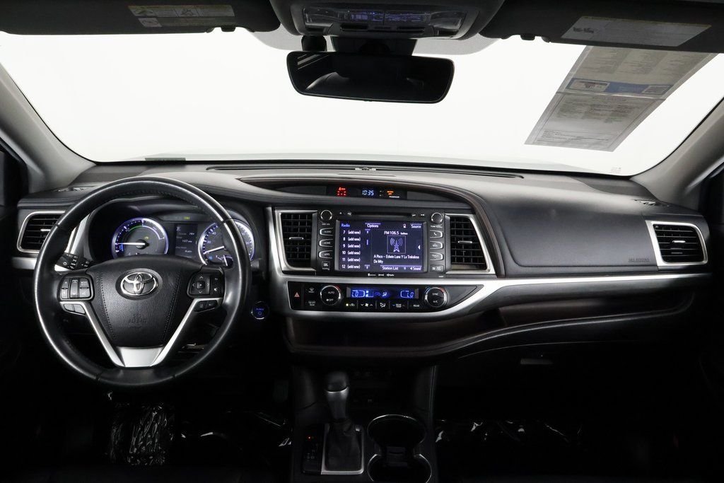 Used 2019 Shoreline Mist Toyota Limited image 8
