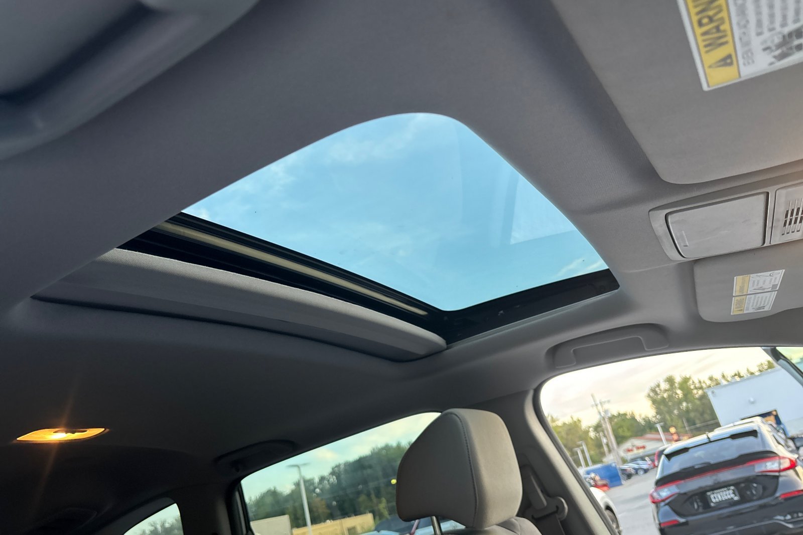 Used 2018 Silver Honda EX image 18
