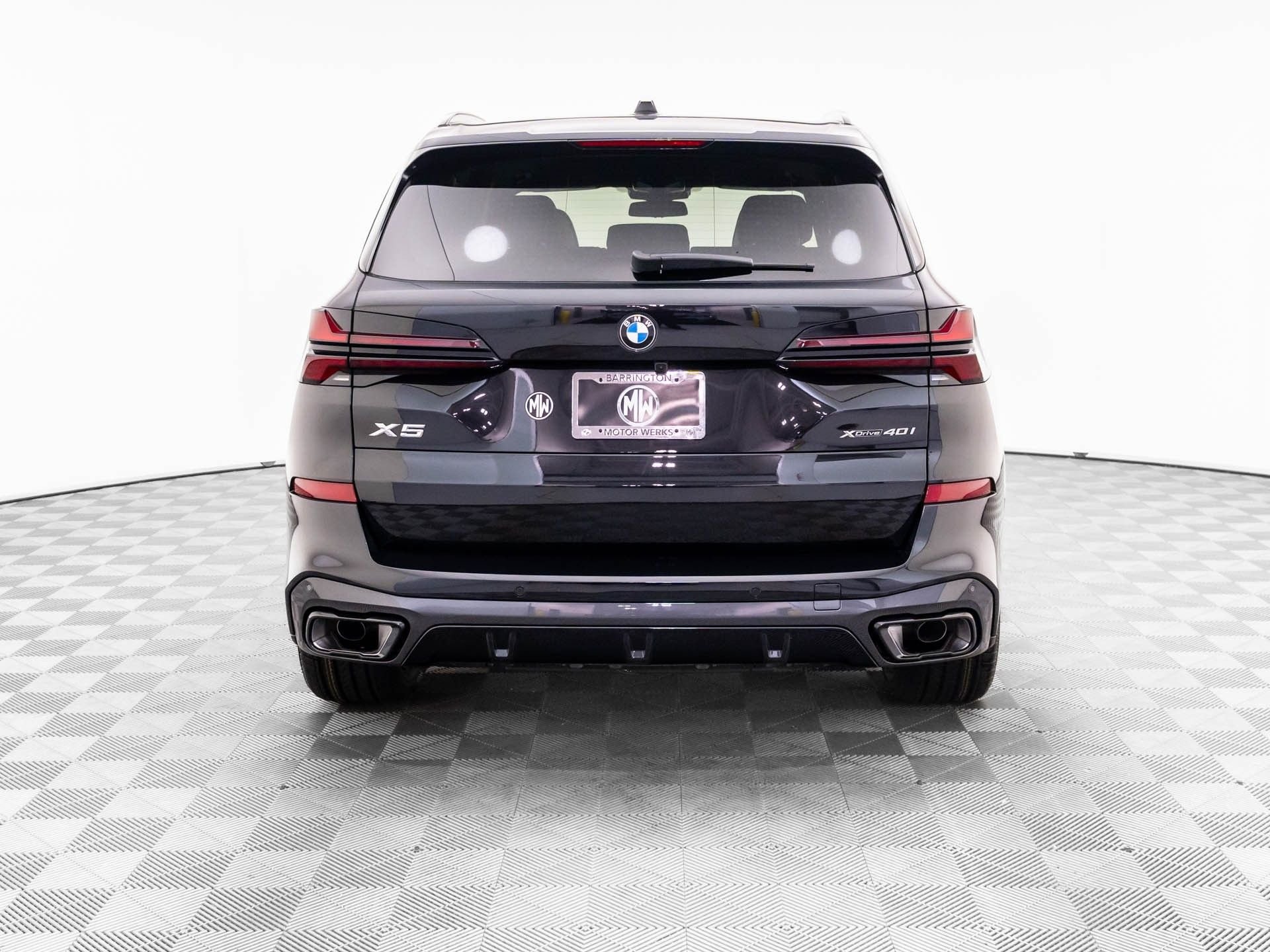 New 2026 Black Sapphire Metallic BMW xDrive40i image 5