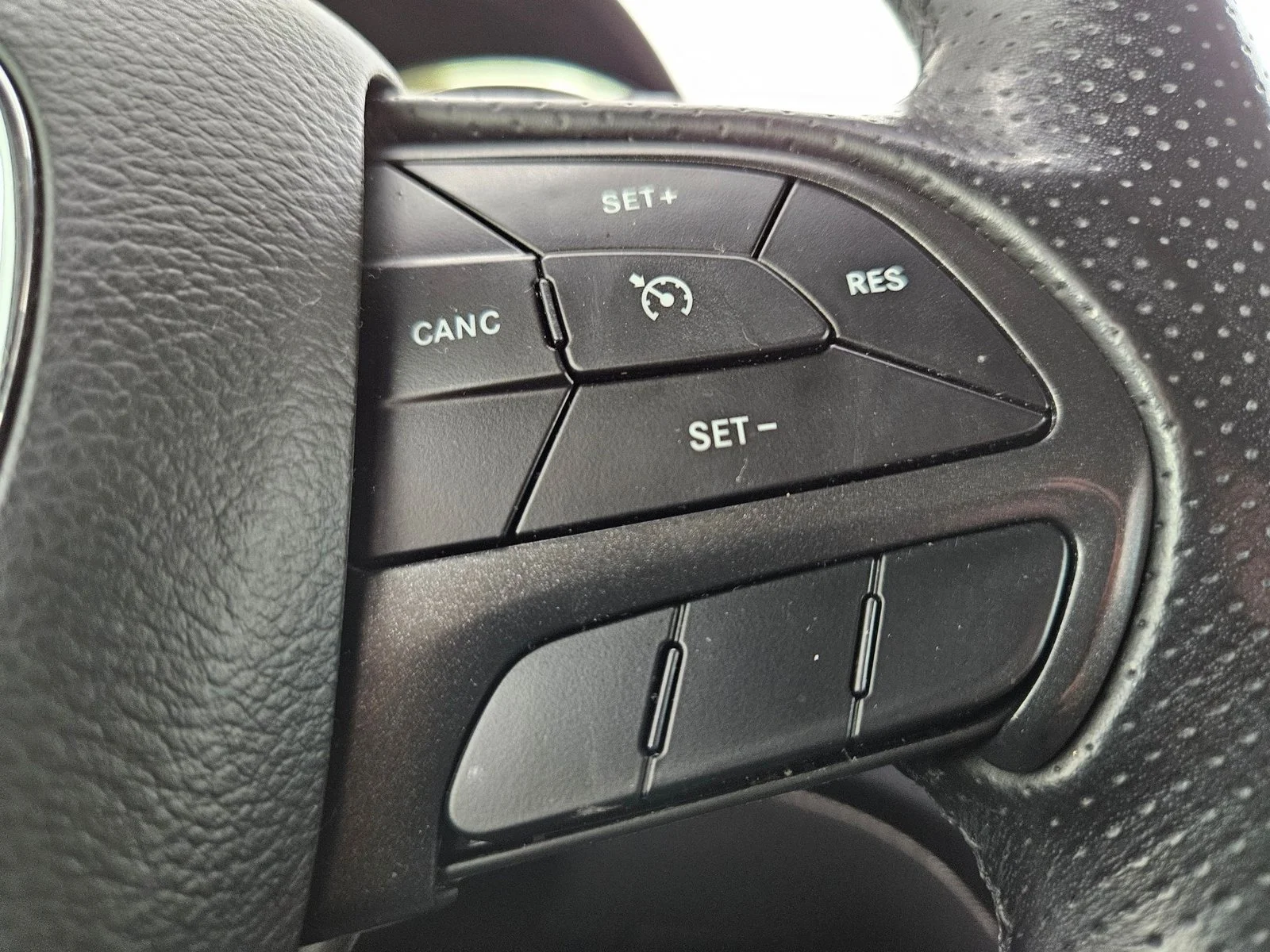 Used 2020 Octane Red Pearlcoat Dodge R/T image 24