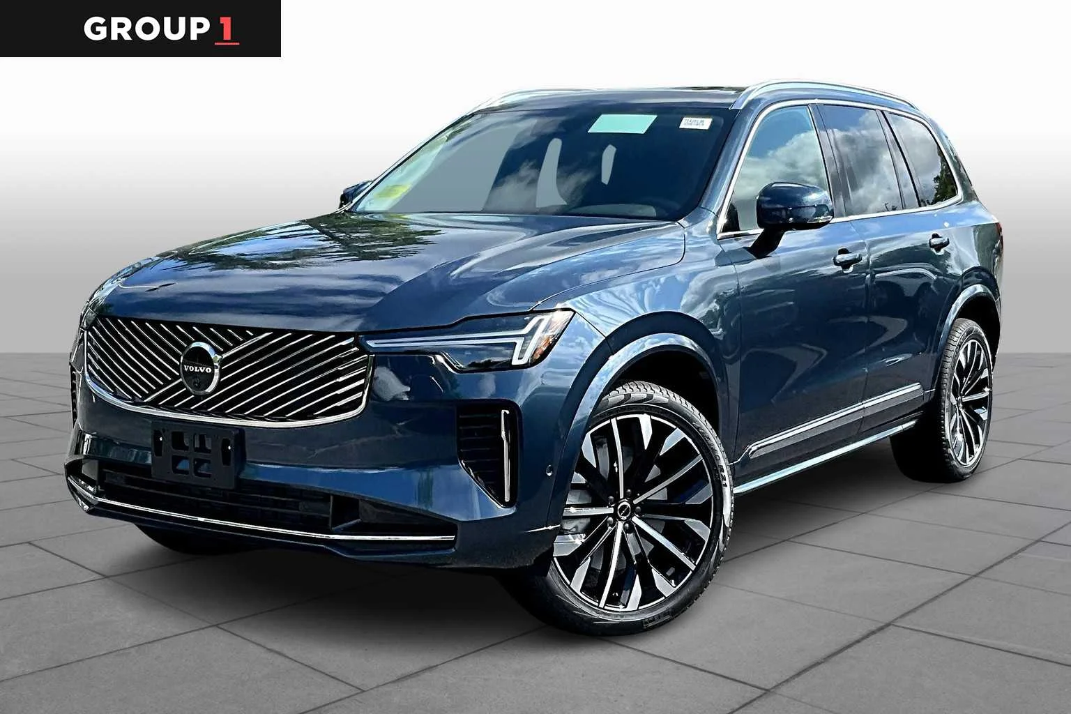 2026 Volvo XC90 B5 Plus Bright 4WD's photo