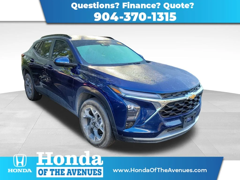 2024 Chevrolet Trax LT's photo