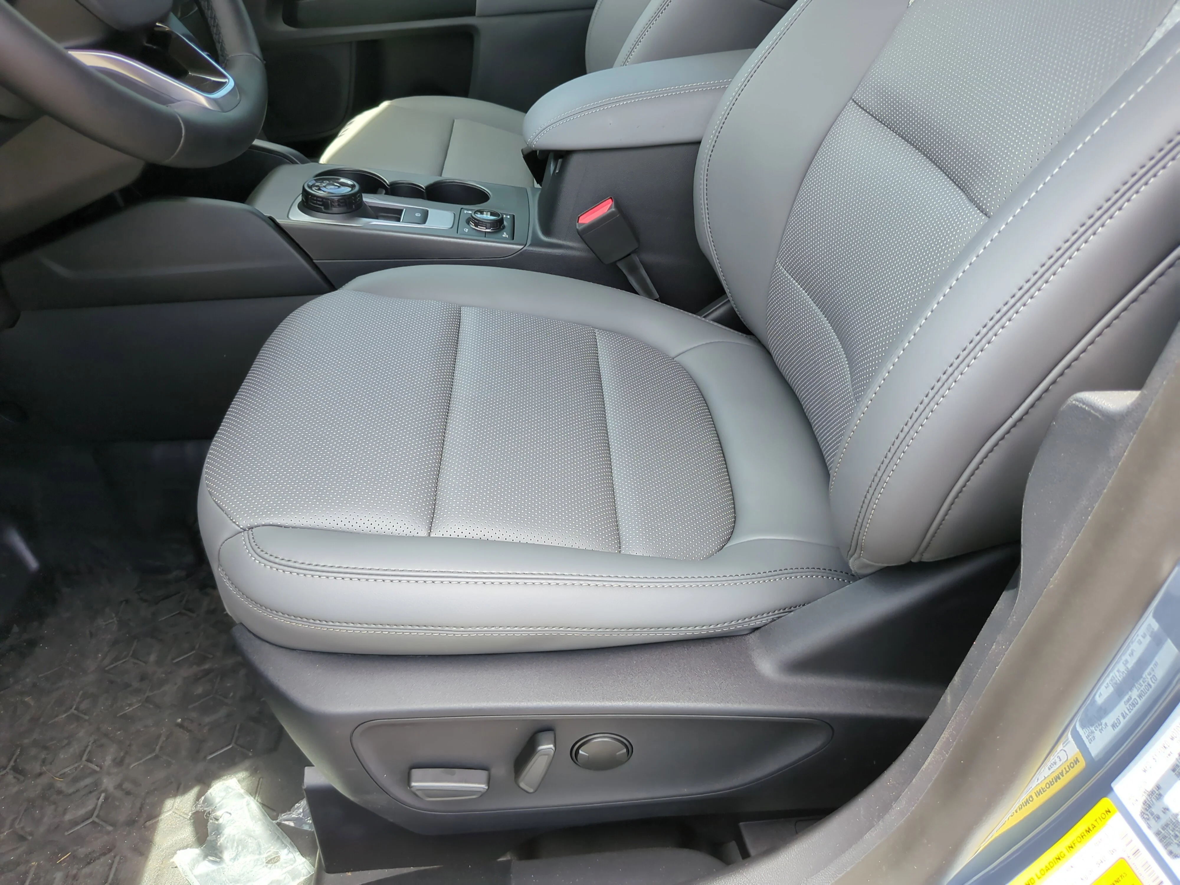 New 2026 Azure Gray Metallic Tri-Coat Ford Badlands® image 19