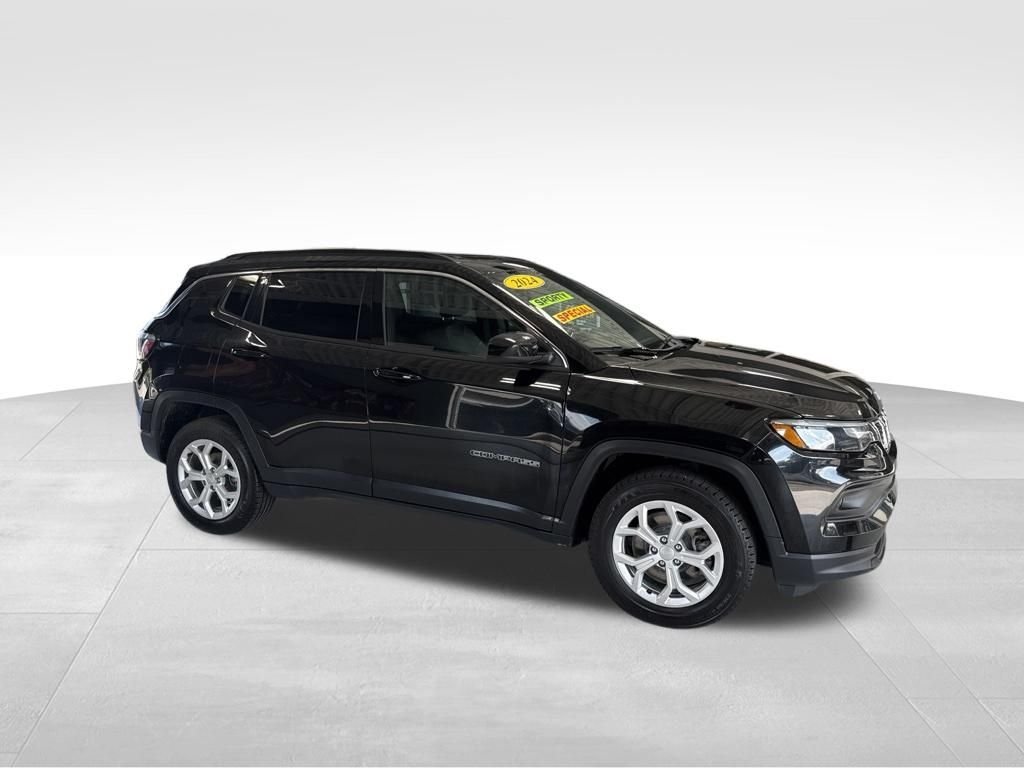Used 2024 Black Jeep Latitude image 7