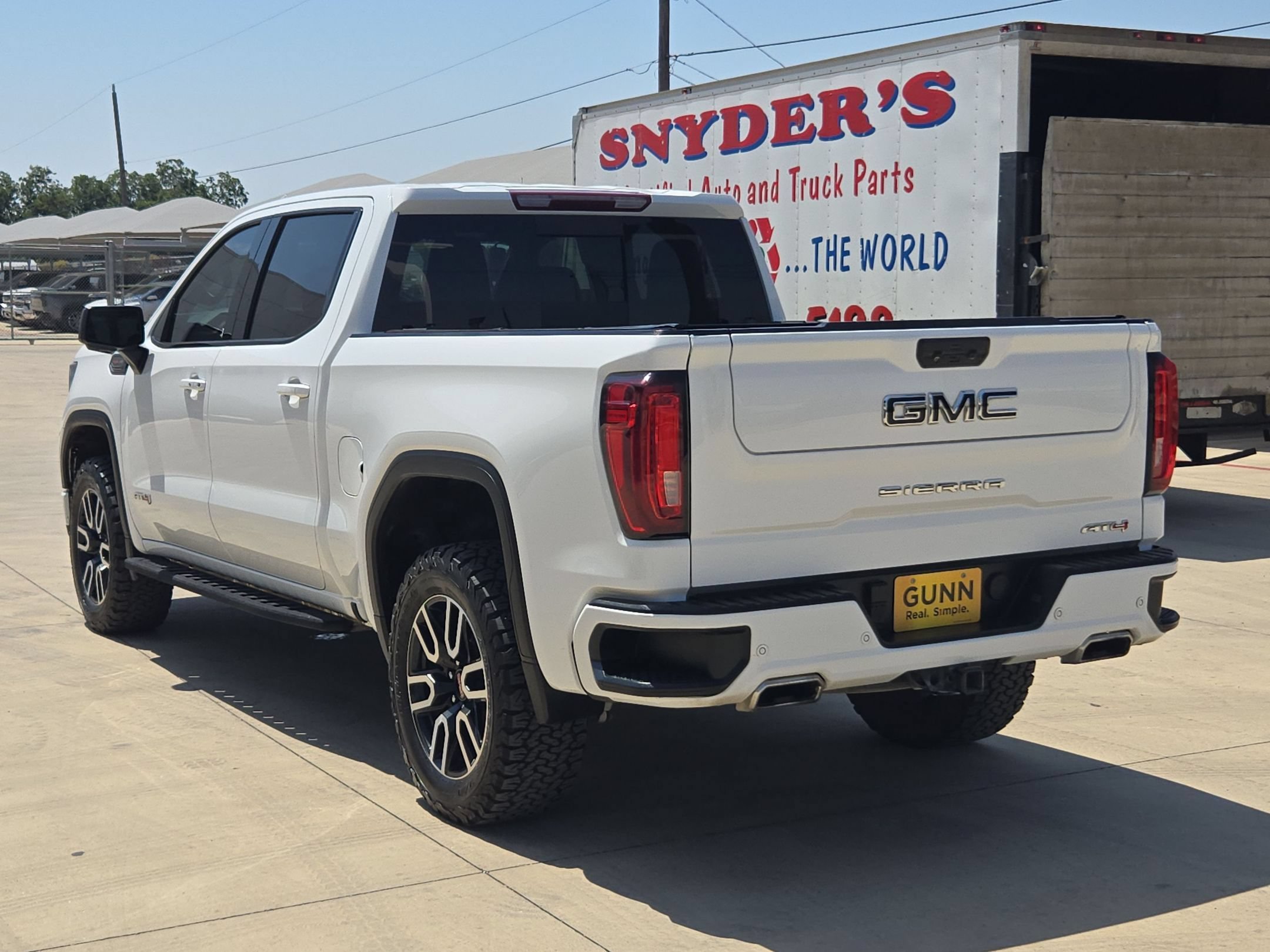 2022 GMC Sierra 1500 AT4 - Photo 6