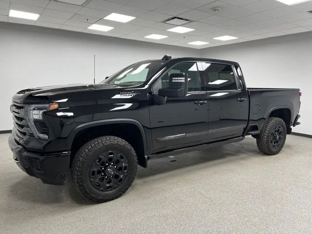 Used 2024 Black Chevrolet High Country image 6