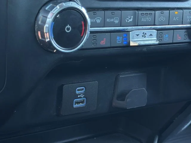 Used 2022 Red Ford Lariat image 27