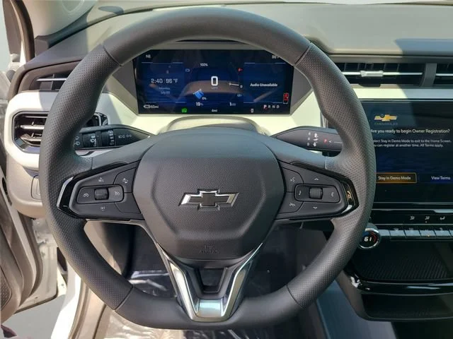 New 2027 Summit White Chevrolet LT image 23
