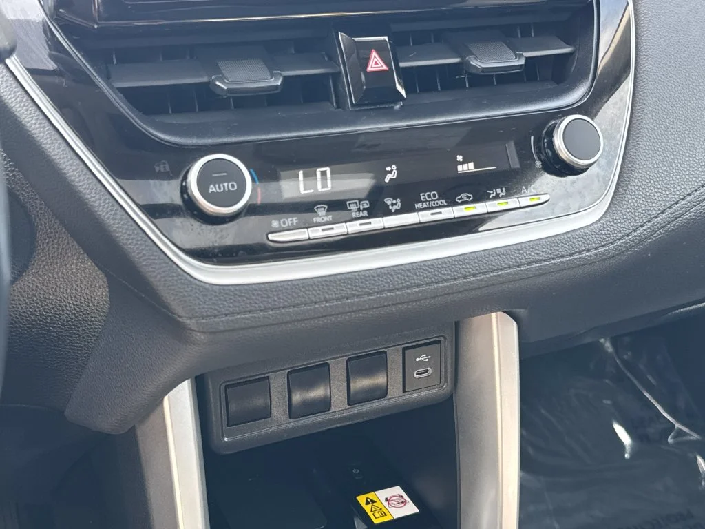 Used 2023  Toyota LE image 24