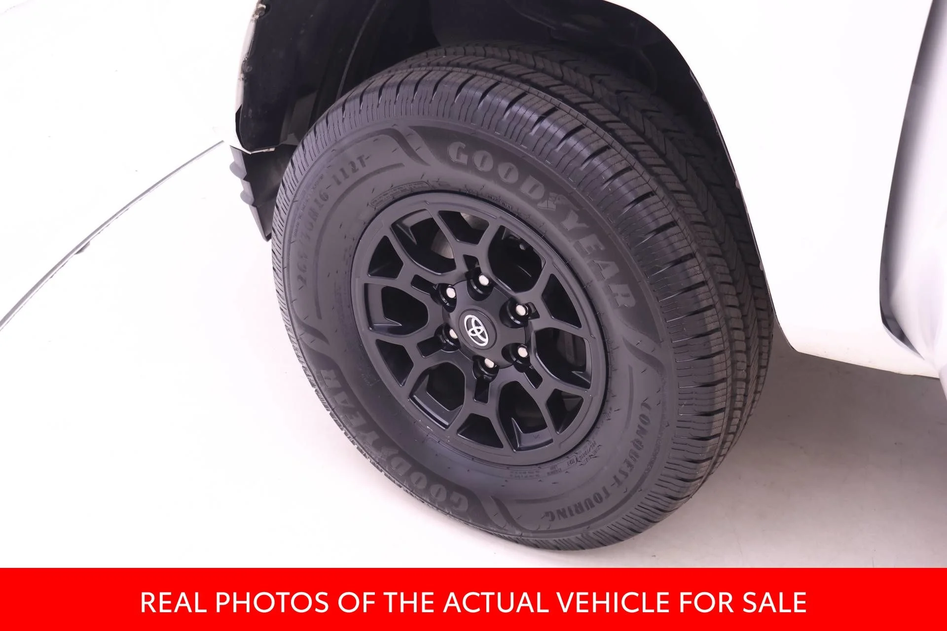 Certified Used 2022 White Toyota SR image 16