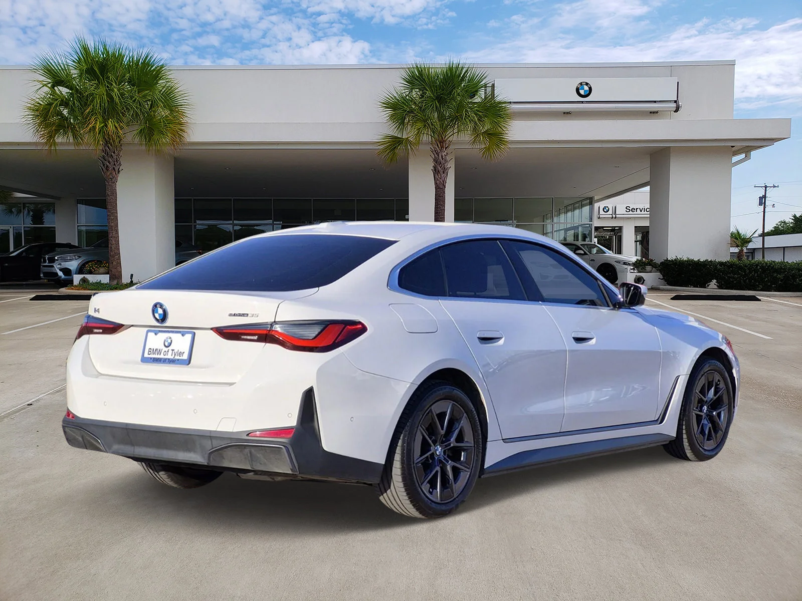 Certified Used 2023 Alpine White BMW eDrive35 image 4