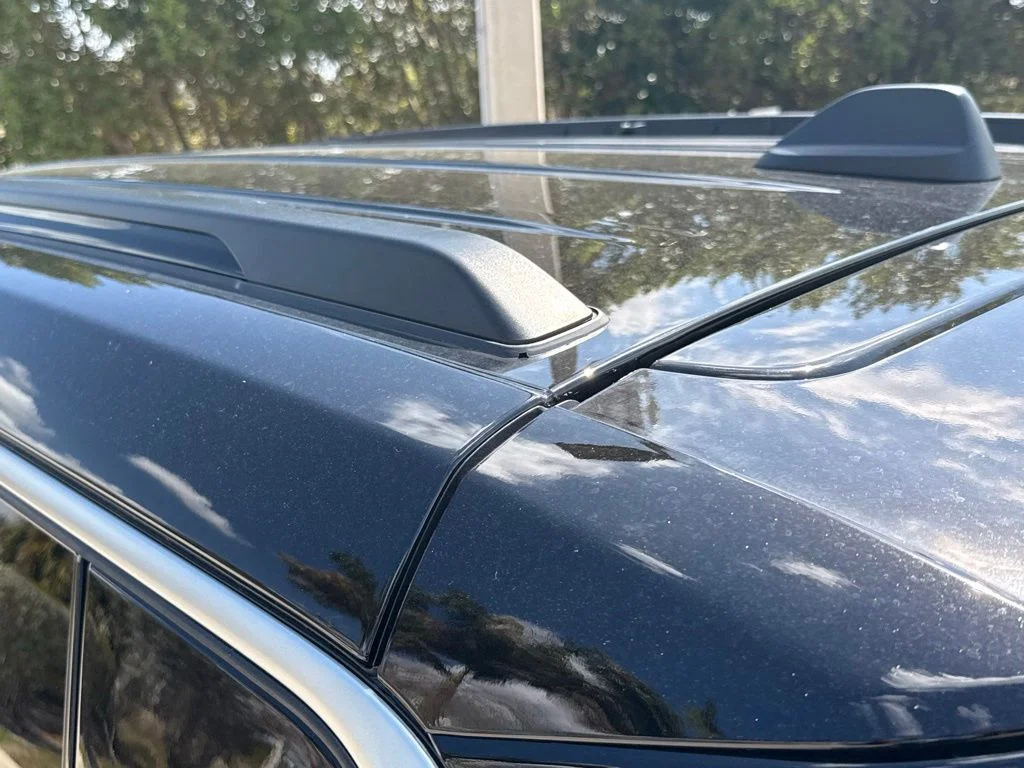 New 2026 Diamond Black Crystal Pearl-Coat Exterior Paint Jeep Limited image 39
