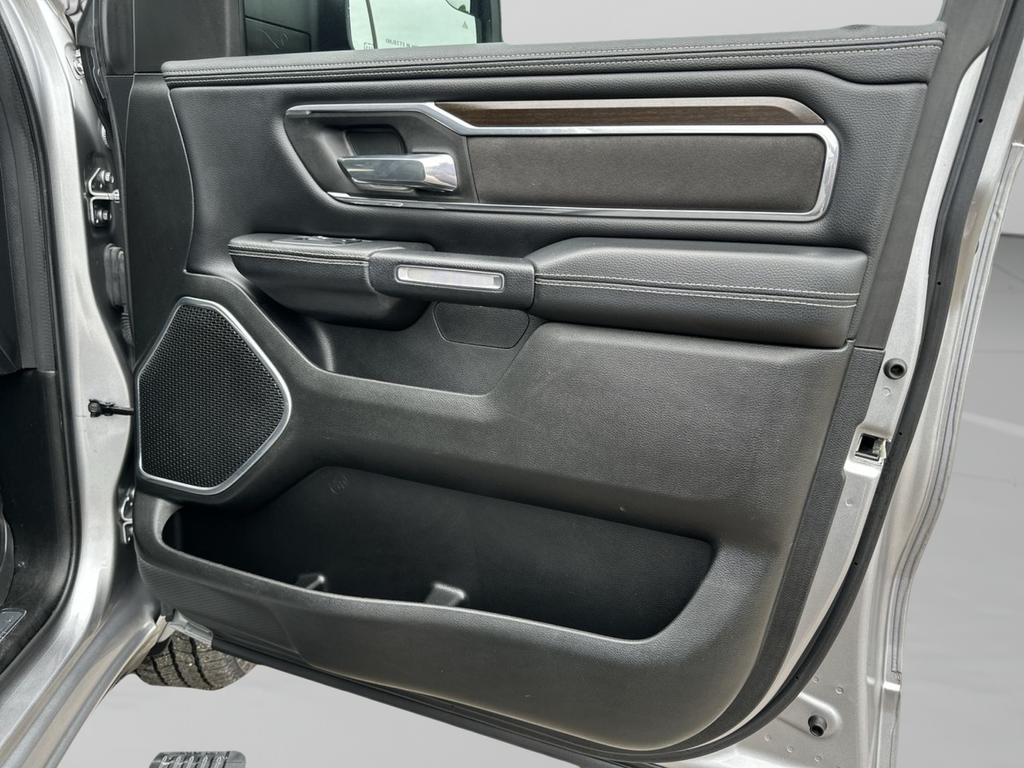 Used 2022 Silver Ram Laramie image 38