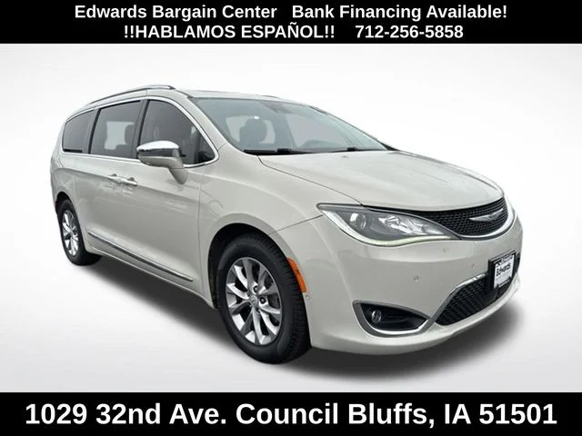 Used 2020 White Chrysler Limited image 1