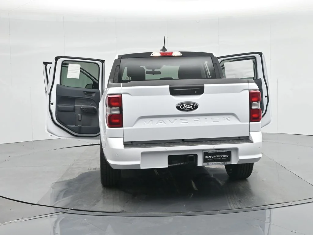 New 2025 Oxford White Ford Lobo Standard image 25