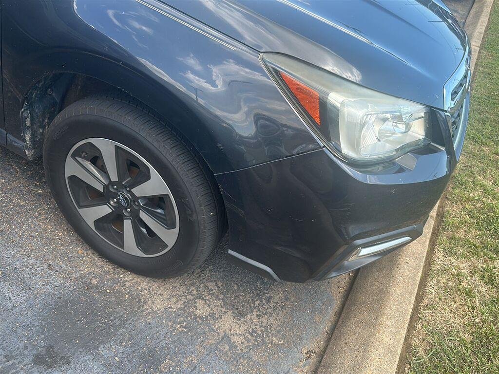 Used 2017 Gray Subaru 2.5i Premium PZEV CVT image 10