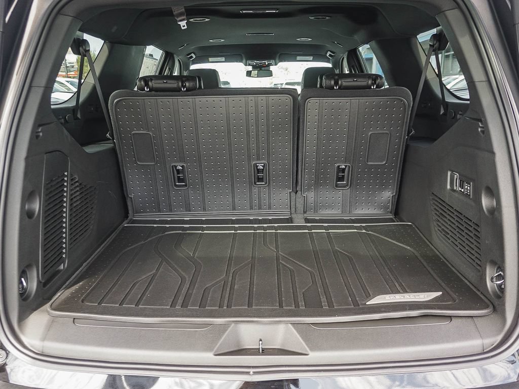 2026 Chevrolet Suburban LT - Photo 24