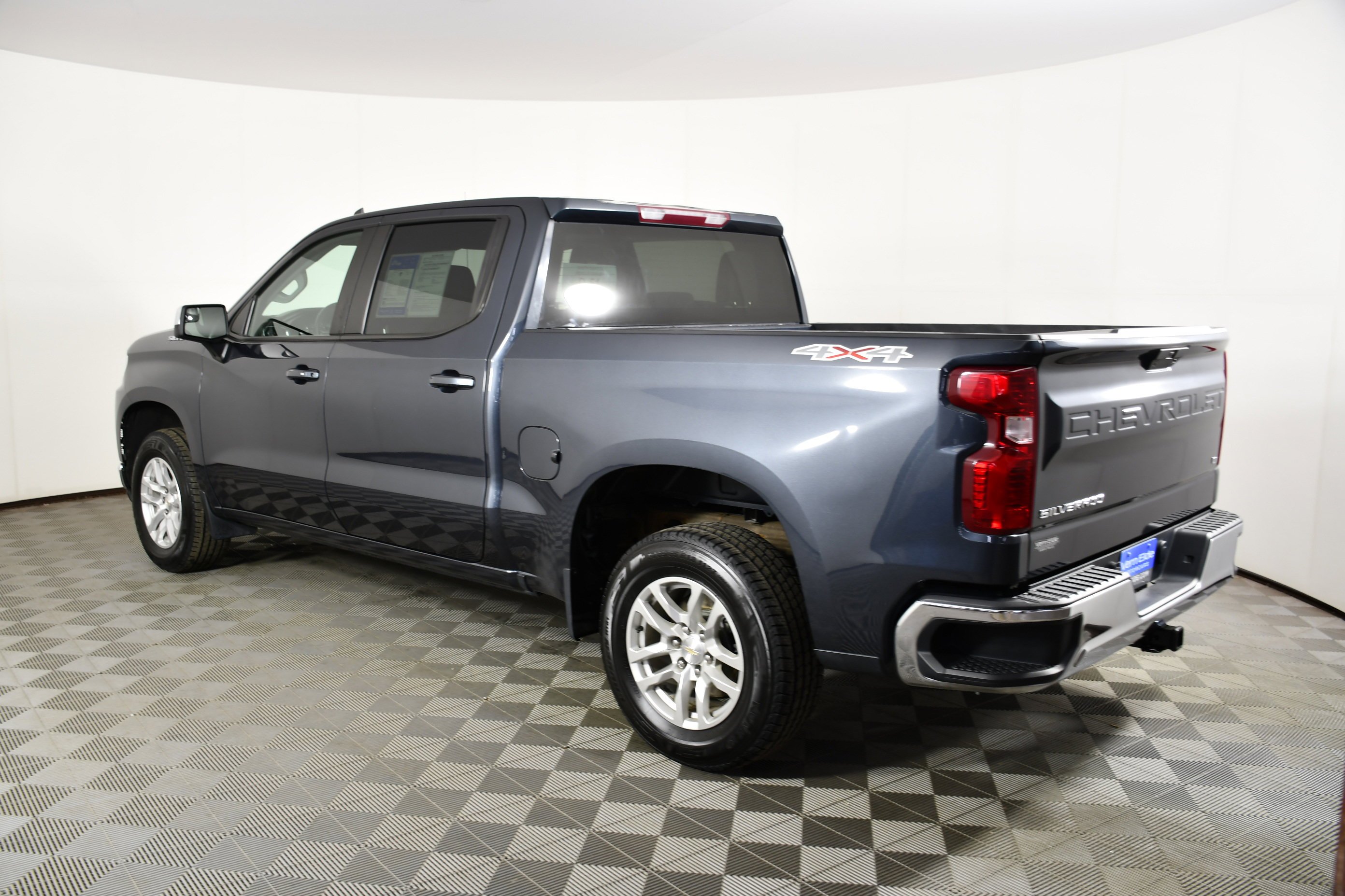 2022 Chevrolet Silverado 1500 LT - Photo 8