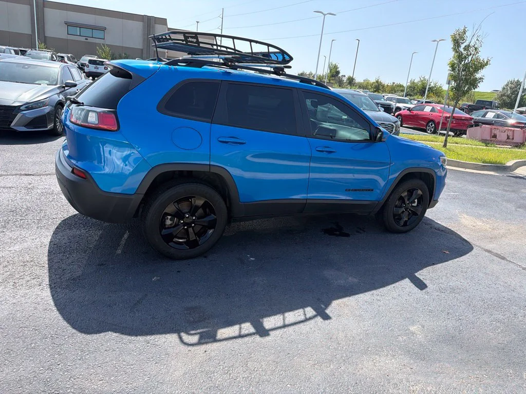 Used 2021 Blue Jeep Latitude Plus image 8