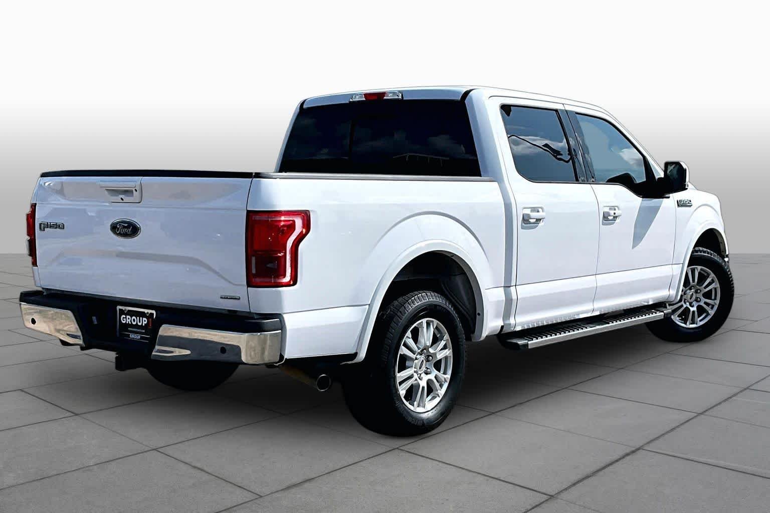 Used 2015 Oxford White Ford Lariat image 12