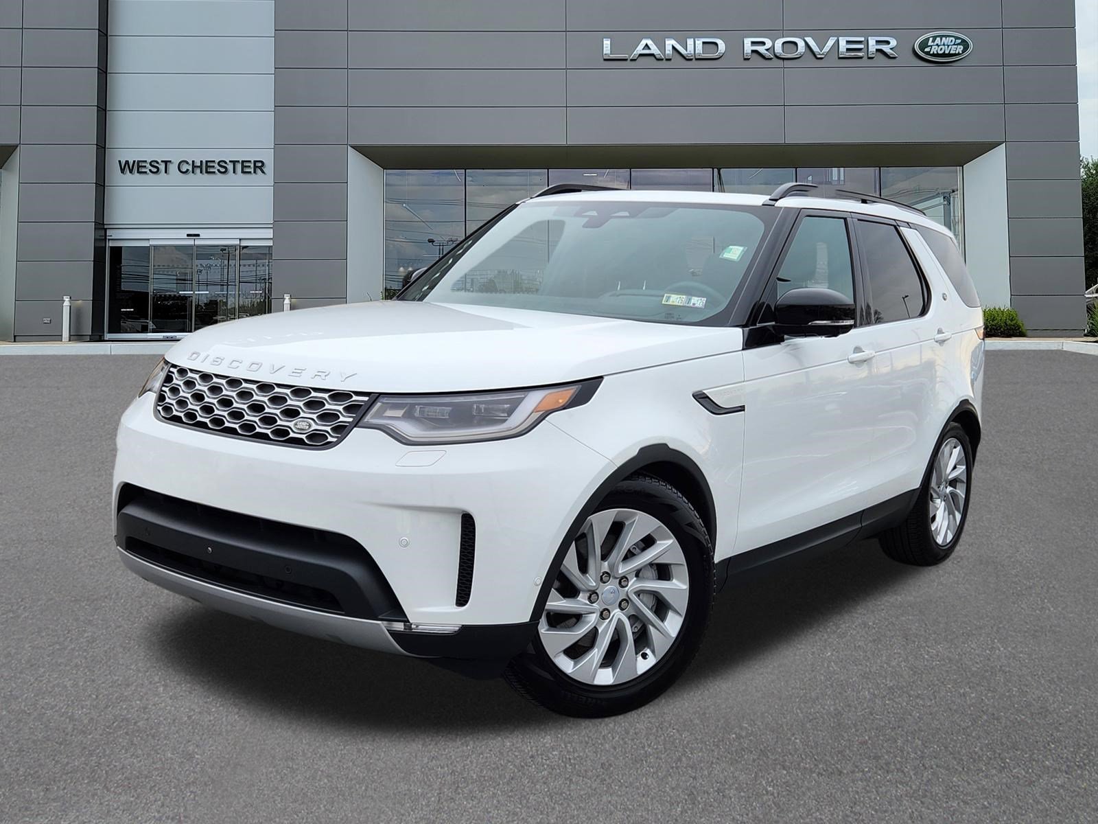 Certified Used 2025 Fuji White Land Rover S image 1