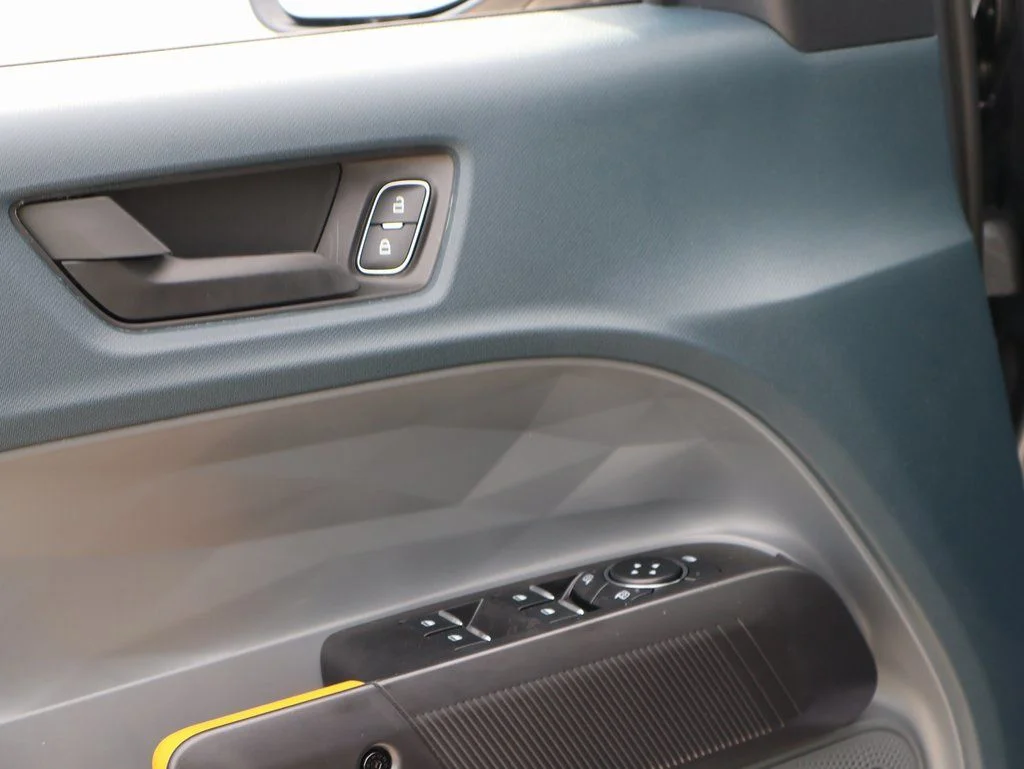 New 2026 Carbonized Gray Metallic Ford Tremor® image 22