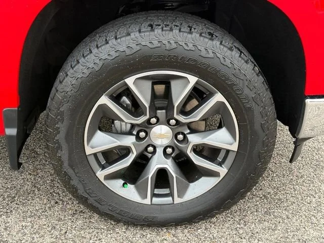 2023 Chevrolet Silverado 1500 LT - Photo 7