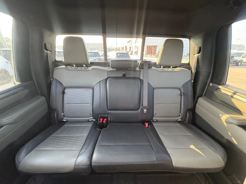 Used 2024 White Chevrolet ZR2 image 28