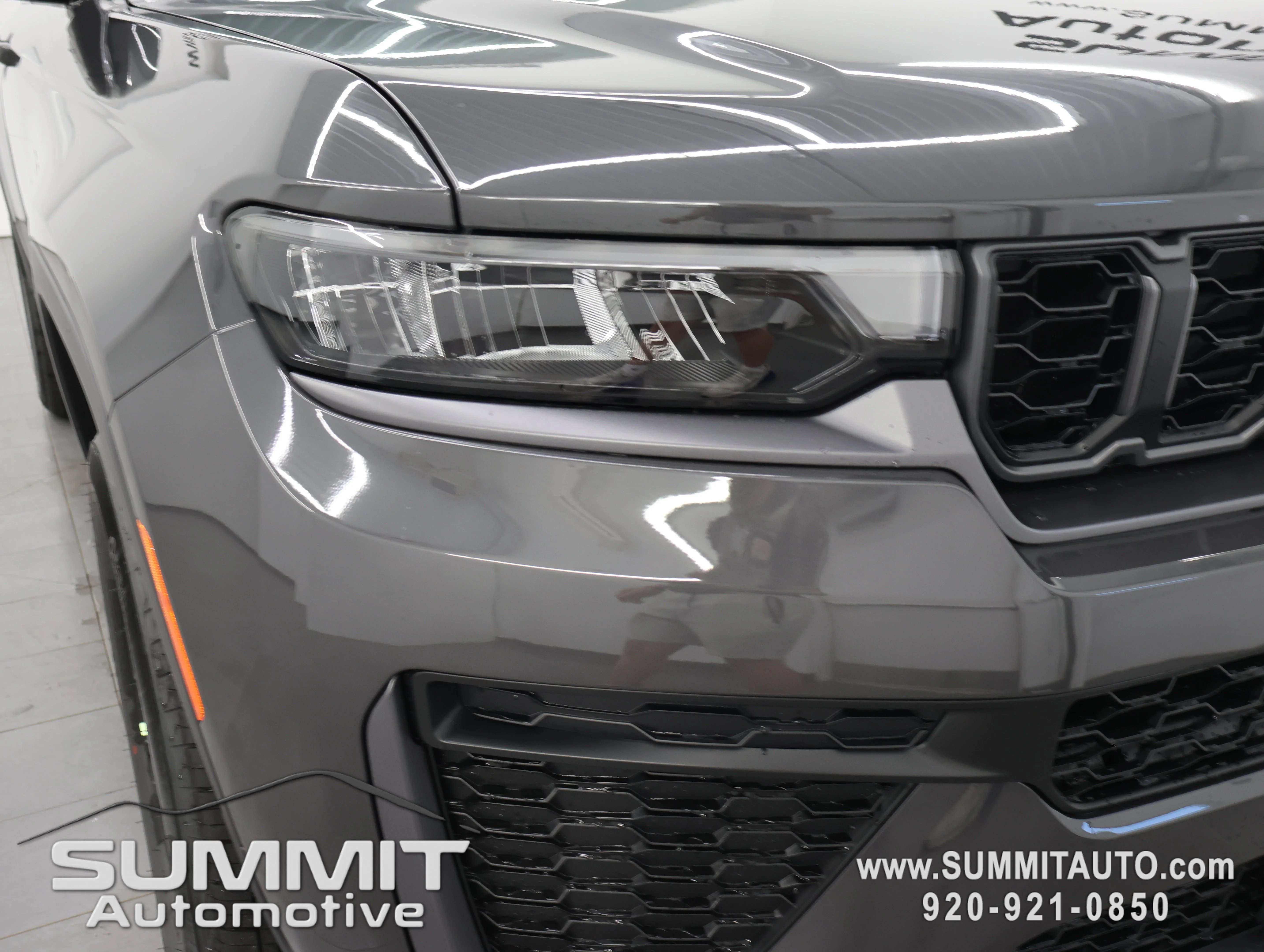 New 2026 Baltic Gray Metallic Clearcoat Jeep Altitude image 24